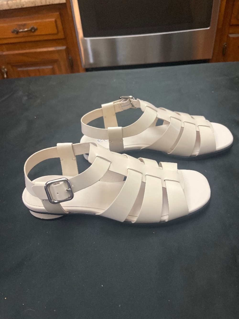 NWT Ecco Brand Alba 25 Fisherman Style Sandals in Cream.  Sz. 8.5